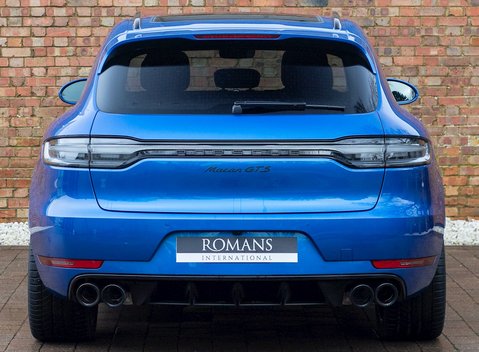 Porsche Macan GTS 5