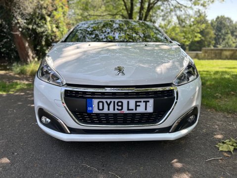 Peugeot 208 PURETECH S/S SIGNATURE 11