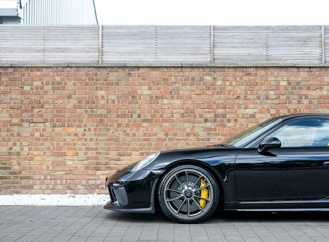 Porsche 911 (991.2) GT3 24