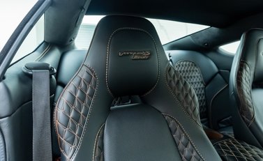 Aston Martin Vanquish S Ultimate 12