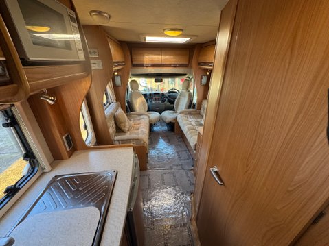 Autocruise Oakmont ISLAND BEDROOM, 4 BERTH COACH BUILT 18