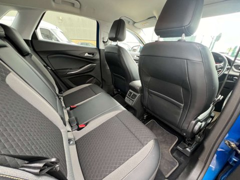 Vauxhall Grandland X 1.5 Grandland X Tech Line Nav TD S/S 5dr - NATIONAL DELIVERY* 37