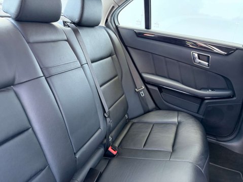 Mercedes-Benz E Class 2.1 E220 BlueEfficiency AvantGarde CDi Auto 4dr 27