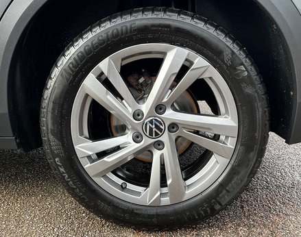 Volkswagen T-Roc 1.5 T-Roc R-Line TSI Semi-Auto 5dr 13
