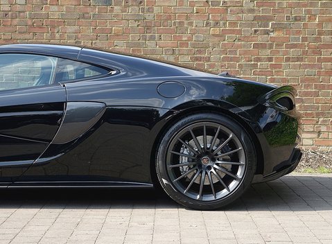 McLaren 570 GT 8