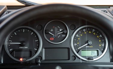 Land Rover Defender 90 XS Bowler 16