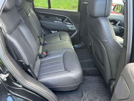 Land Rover Range Rover 3.0 Range Rover SE D MHEV Auto 4WD 5dr 19