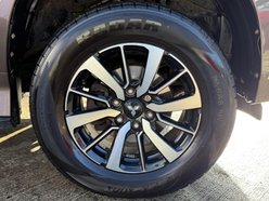 Mitsubishi Shogun Sport 2.4D 4 SUV 5dr Diesel Auto 4WD Euro 6 (181 ps) 14
