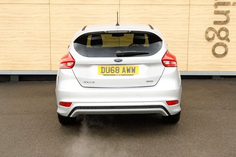 Ford Focus ST-LINE 6