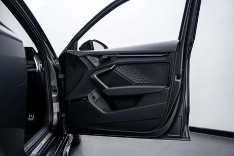 Audi RS3 2.5 TFSI Carbon Vorsprung Saloon 4dr Petrol S Tronic quattro Euro 6 (s/s) ( 16