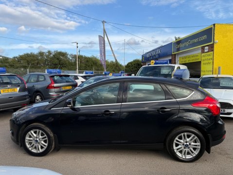Ford Focus 1.0T EcoBoost Titanium Euro 5 (s/s) 5dr 12