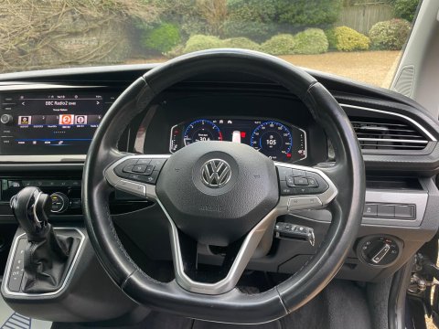 Volkswagen Caravelle 2.0 TDI Executive MPV 5dr Diesel DSG Euro 6 (s/s) (150 ps) 53