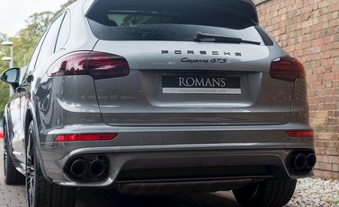 Porsche Cayenne GTS 24