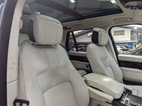 Land Rover Range Rover 4.4 Range Rover Autobiography SDV8 Auto 4WD 5dr 49