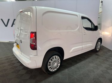 Vauxhall Combo 1.5 Combo 2300 Professional Turbo D S/S 4