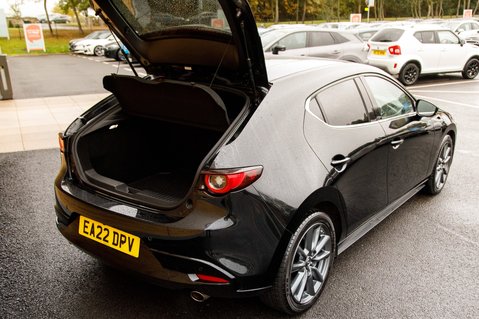 Mazda 3 SPORT LUX MHEV 32