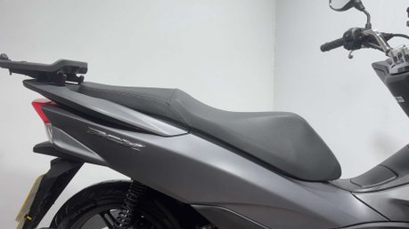 Honda PCX 2015 WW ONLY 7K ARROW EXHAUST NEW MOT VERY CLEAN 125CC SCOOTER 14