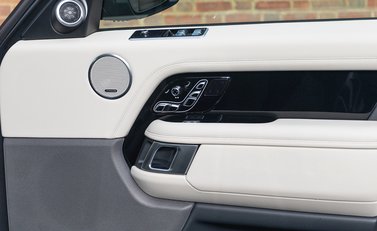 Land Rover Range Rover 4.4 SDV8 Autobiography 26