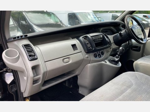 Renault Trafic 2.0 TD dCi SL27 Sport Panel Van 4dr Diesel Manual L1 H1 (214 g/km, 115 bhp) 31