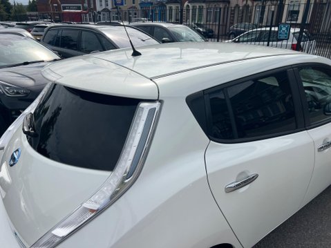 Nissan LEAF 30kWh Tekna Auto 5dr 16