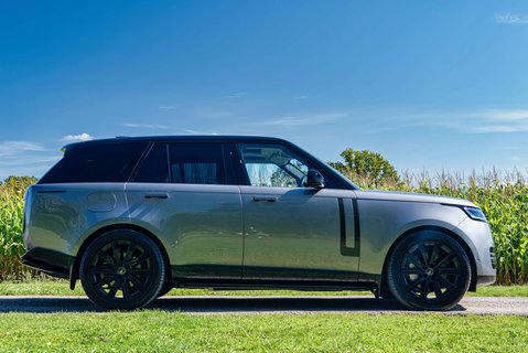 Land Rover Range Rover P440e SE 3