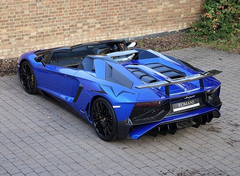 Lamborghini Aventador SV Roadster 18