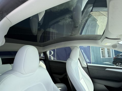 Tesla Model Y (Dual Motor) Long Range SUV 5dr Electric Auto 4WDE (384 bhp) 35