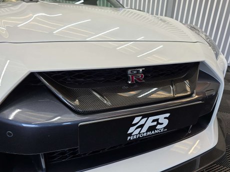 Nissan GT-R 3.8 V6 Recaro Coupe 2dr Petrol Auto 4WD Euro 6 (570 ps) 49