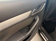 Audi Q3 2.0 TDI SE SUV 5dr Diesel Manual Euro 5 (s/s) (140 ps) 15