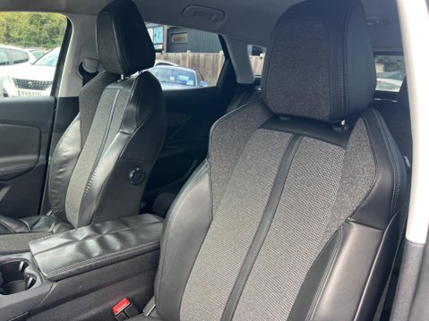 Peugeot 3008 1.2 PureTech Allure EAT Euro 6 (s/s) 5dr 23