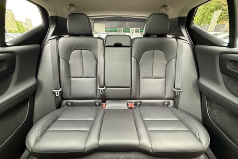 Volvo XC40 B3 ULTRA 23