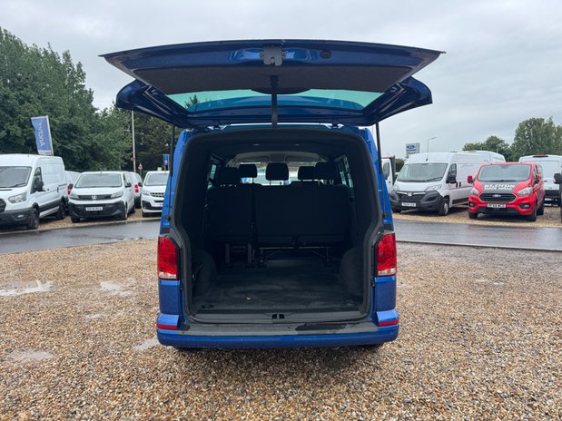 Volkswagen Transporter Crew Cab SWB L1H1 T30 Tdi Kombi Highline Auto Air Con Sensors SELECT 9
