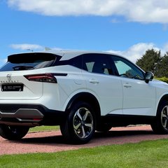 Nissan Qashqai DIG-T N-CONNECTA MHEV 1