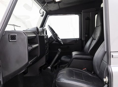Land Rover Defender 90 Landmark 13