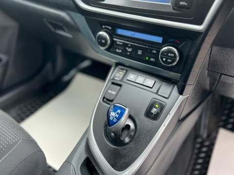 Toyota Auris ICON VVT-I 37