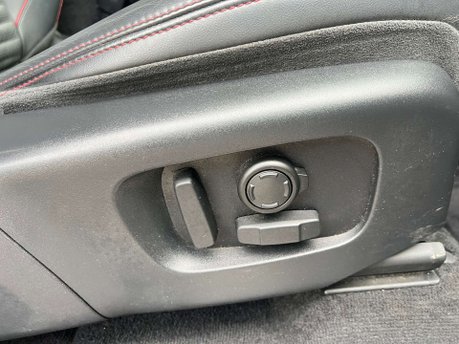 Land Rover Discovery Sport 2.0 Discovery Sport R-Dynamic HSE Auto 4WD 5dr 33