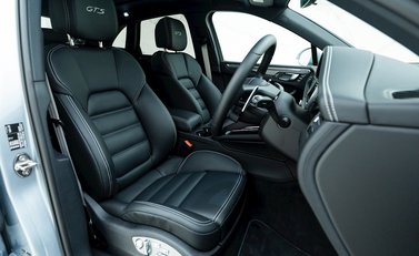 Porsche Macan GTS 10