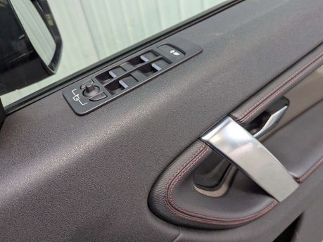 Land Rover Discovery Sport 2.0 Discovery Sport R-Dynamic S D Auto 4WD 5dr 75