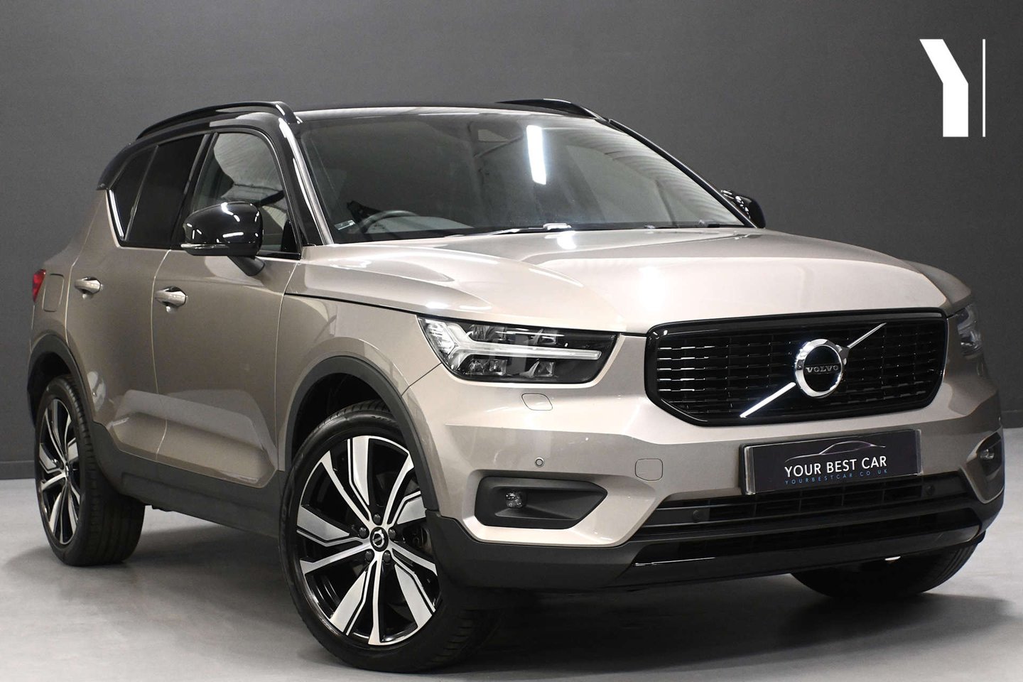 2022 Volvo XC40