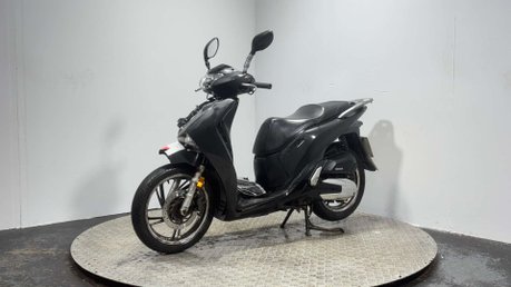 Honda SH125 2019 GOOD PARTS BREAKER SCOOTER SPARES OR REPAIR SH 125CC 5
