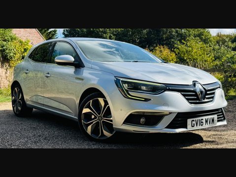 Renault Megane 1.6 dCi Signature Nav Hatchback 5dr Diesel Manual Euro 6 (s/s) (130 ps) 1