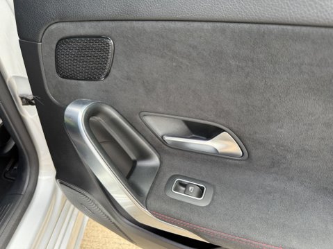 Mercedes-Benz A Class 1.3 A200 AMG Line (Premium) 7G-DCT Euro 6 (s/s) 5dr 27