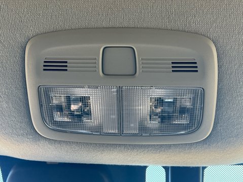 Suzuki Vitara SZ-T BOOSTERJET MHEV 29