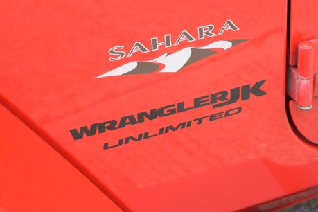Jeep Wrangler Sahara Unlimited Edition Auto 22