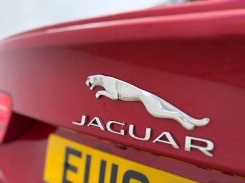 Jaguar XE 2.0 XE R-Sport D Auto 4dr 28