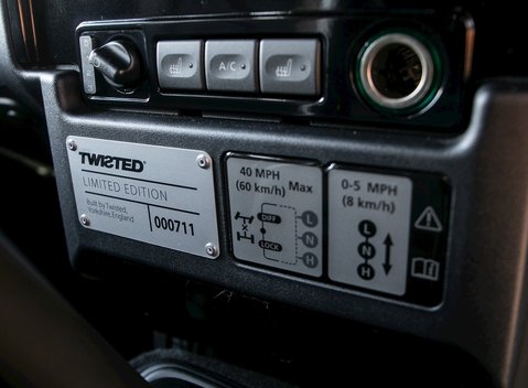 Land Rover Defender 110 XS Classic Series I 19