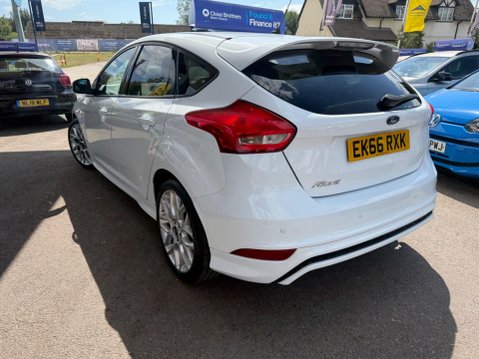 Ford Focus 1.5 TDCi ST-Line Euro 6 (s/s) 5dr 6