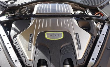 Porsche Panamera Turbo S E-Hybrid 13