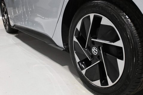 Volkswagen ID.3 Pro Performance 58kWh Life Auto 5dr 146