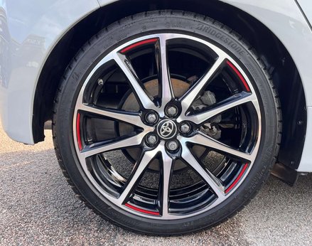 Toyota Yaris 1.5 Yaris GR Sport HEV CVT 5dr 15